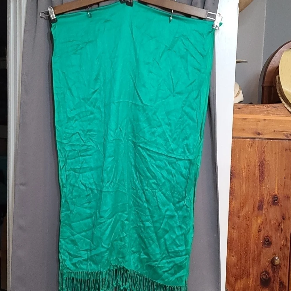 Unbranded wrap/scarf/sarong lightweight 22x74 in.‎